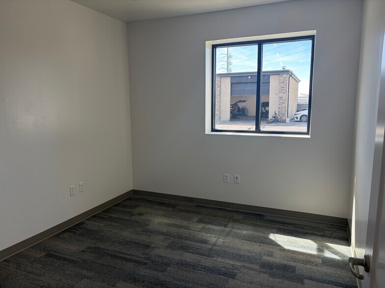More Photos Of 740 W 500 S, West Bountiful Light Distribution For Lease