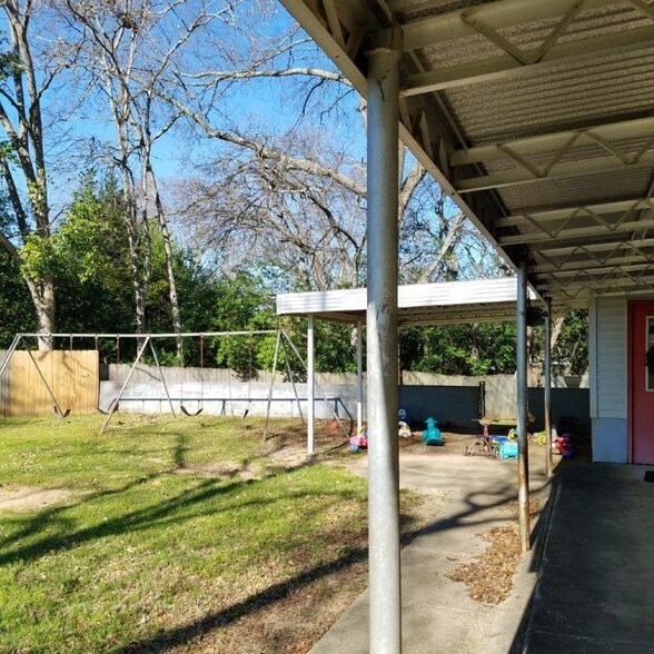 More Photos Of 821 Peachtree St, Prattville Daycare Center For Sale