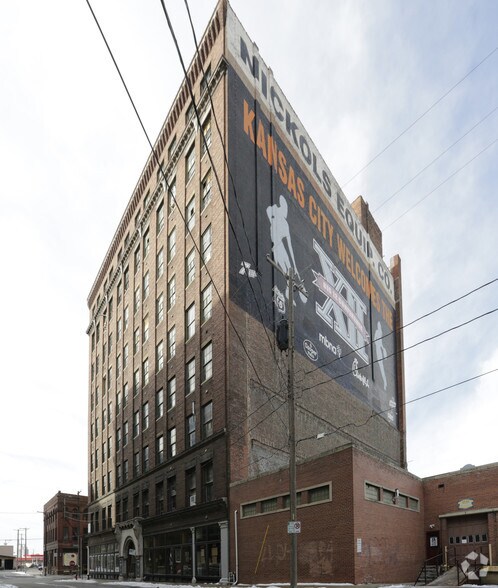 More Photos Of 1300 W 13th St, Kansas City Warehouse For Lease