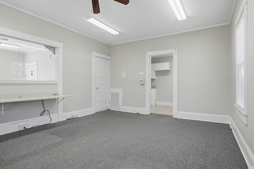 More Photos Of 615 Barlow St, Americus Healthcare For Sale