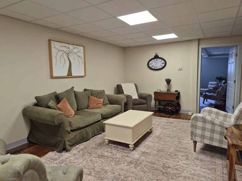 More Photos Of 19 S Walnut St, Wauregan General Retail For Sale
