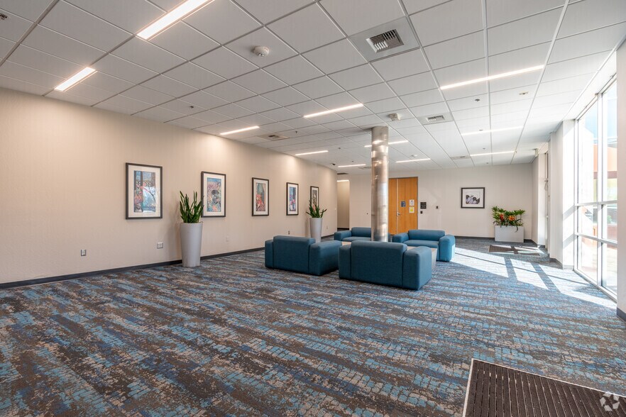 More Photos Of 2450 Del Paso Rd, Sacramento Office For Lease