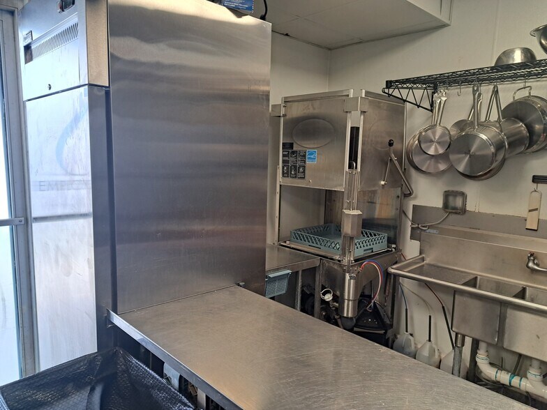 More Photos Of 1959-3310 NE Jensen Beach Blvd, Jensen Beach Storefront Retail Office For Sale