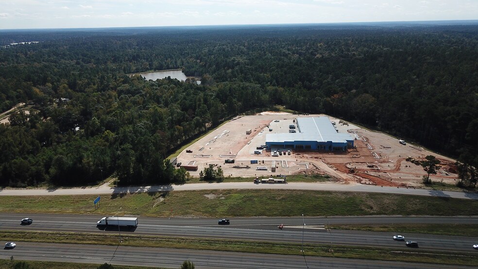 More Photos Of 844 Interstate 45, Huntsville Land For Lease