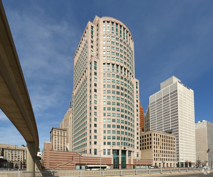 More Photos Of 150 W Jefferson Ave, Detroit Office For Lease