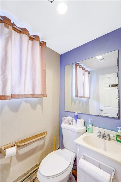 More Photos Of 540 27th St, San Diego Storefront Retail Office For Sale