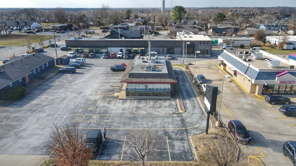 More Photos Of 1117 N Walton Blvd, Bentonville Restaurant For Lease