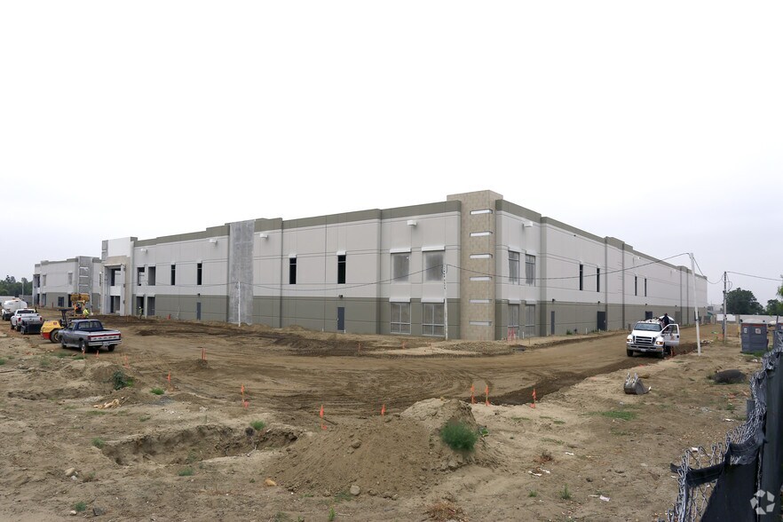 More Photos Of 1120 Mission Blvd, Ontario Manufacturing For Lease