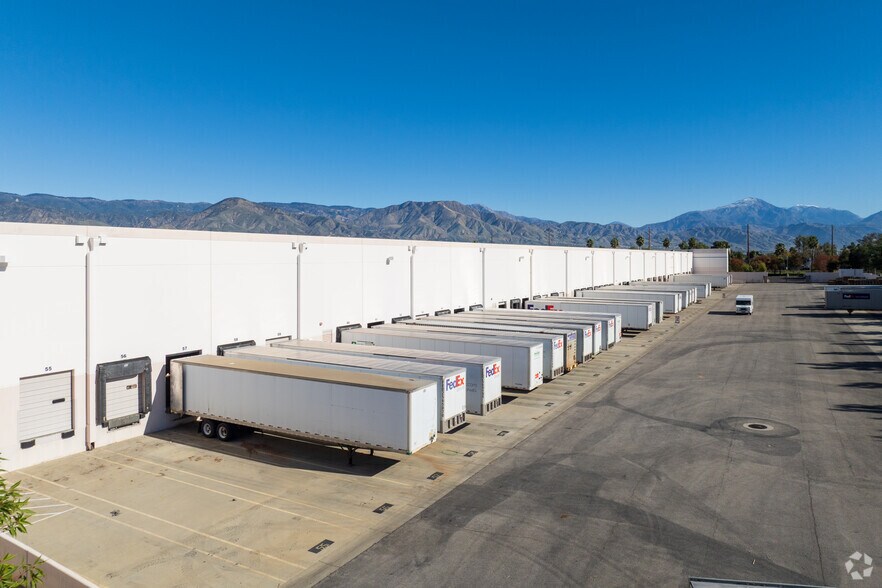 More Photos Of 7776 Tippecanoe Ave, San Bernardino Distribution For Lease