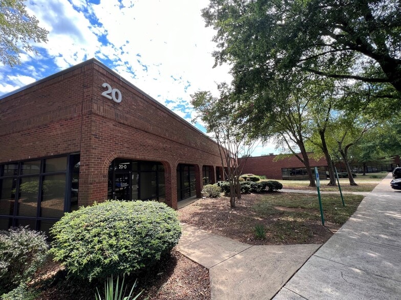 More Photos Of 18-22 Oak Branch Dr, Greensboro Light Distribution For Lease