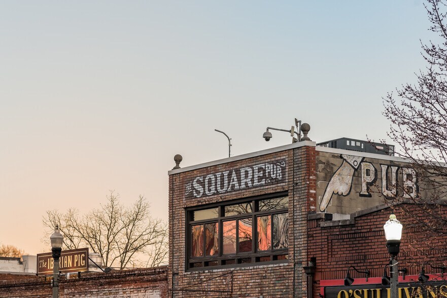 More Photos Of 215 Church St, Decatur Loft Creative Space For Lease