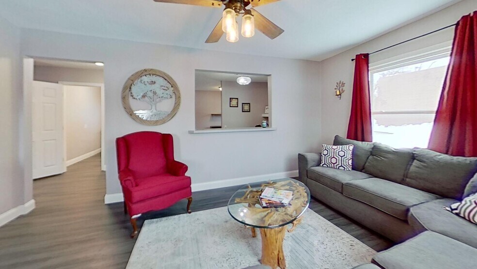 More Photos Of 616 S Sturgeon St, Montgomery City Office Residential For Sale