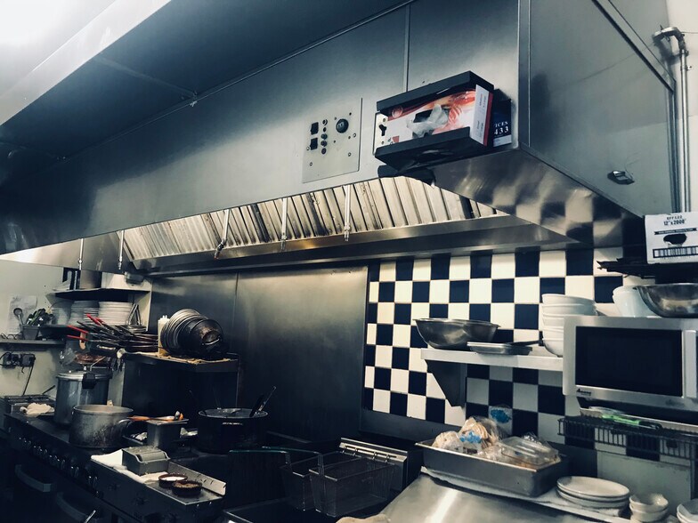 More Photos Of 5611 6th Ave, Kenosha Restaurant For Sale