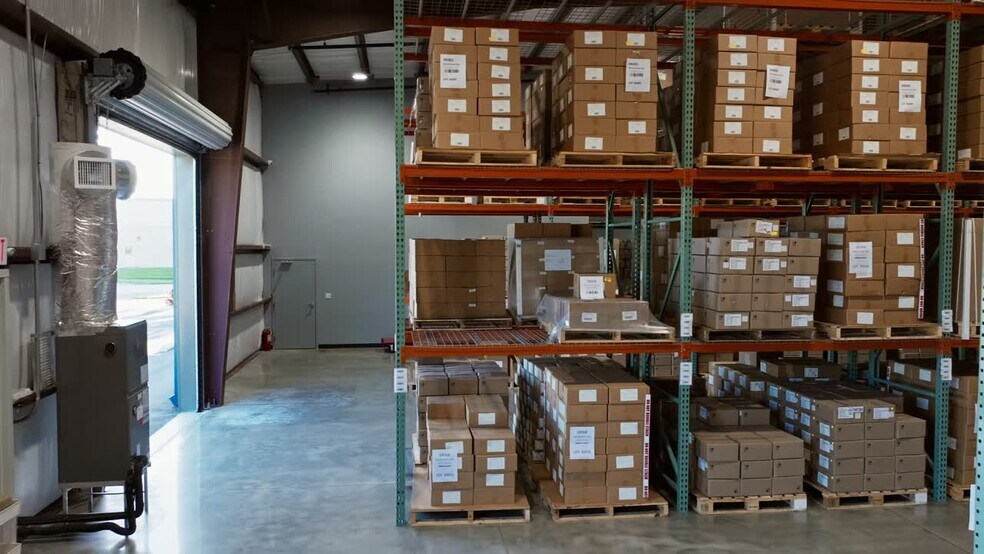 Primary Photo Of 8280 Consumer Ct, Sarasota Light Manufacturing For Sale