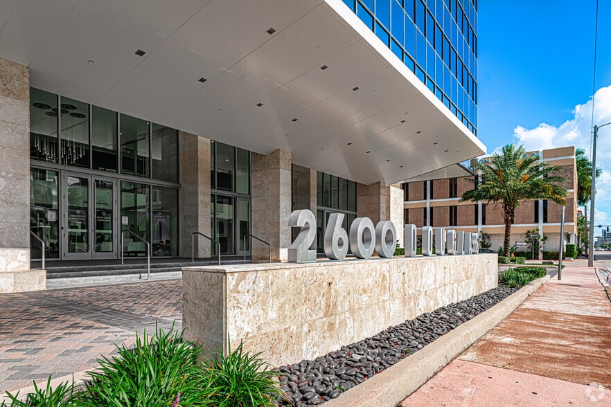 More Photos Of 2600 S Douglas Rd, Coral Gables Medical For Lease