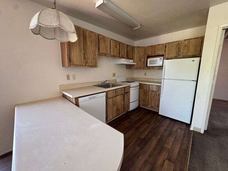 More Photos Of 190 W Valencia Rd, Tucson Apartments For Sale