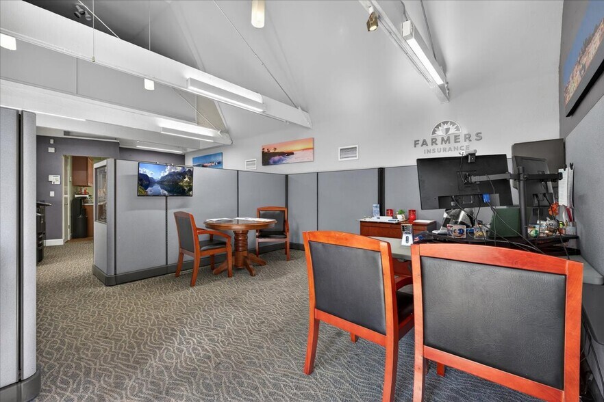 More Photos Of 9500 Soquel Dr, Aptos Office For Sale