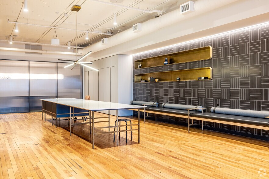 More Photos Of 2050 Rue de Bleury, Montréal Office For Lease