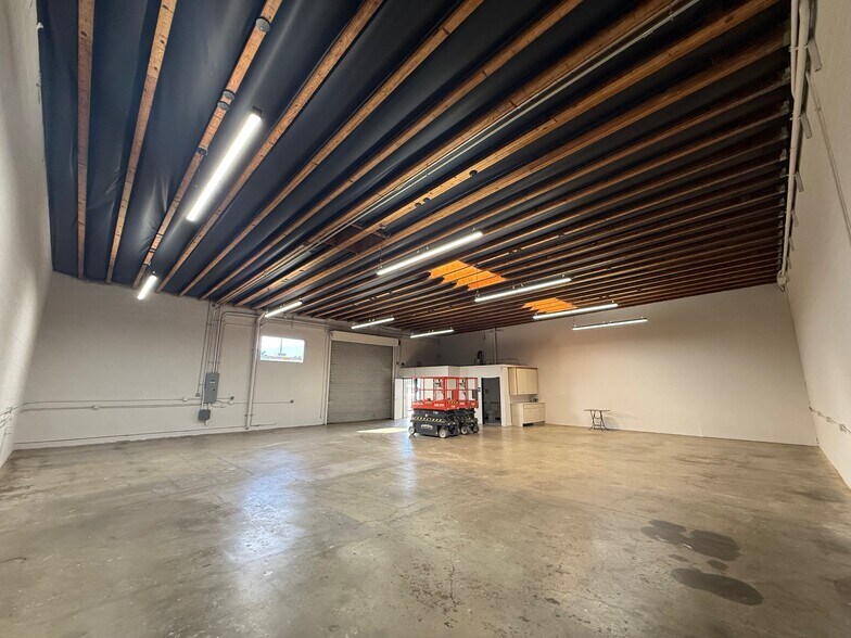 More Photos Of 2918 Denby Ave, Los Angeles Light Manufacturing For Lease