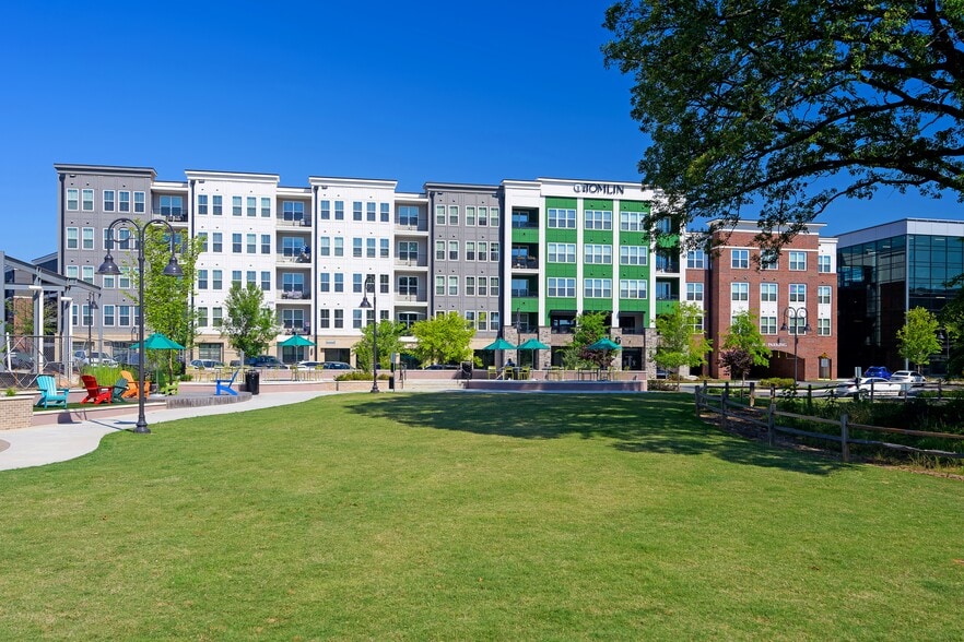 More Photos Of 2285 Wisteria Dr, Snellville Unknown For Lease