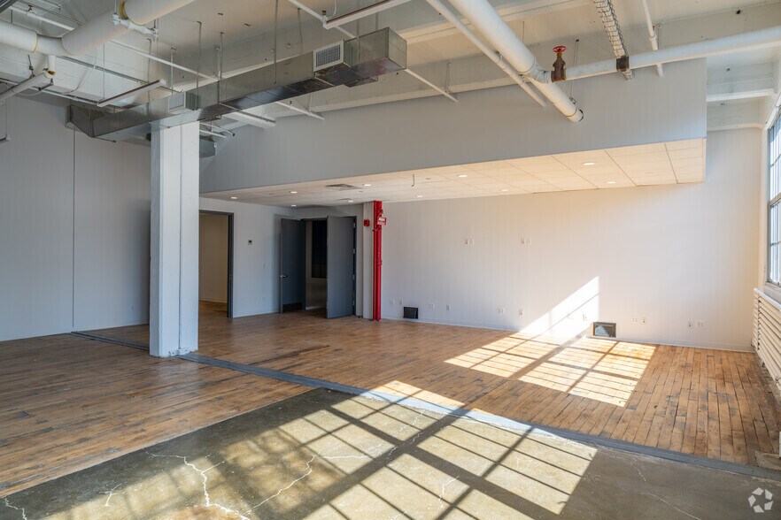 More Photos Of 220 36th St, Brooklyn Unknown For Lease