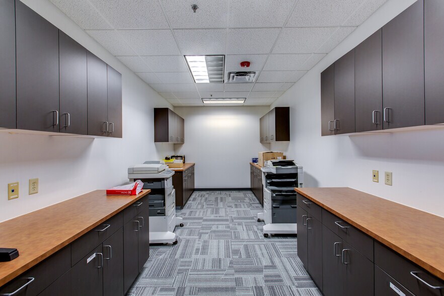 More Photos Of 5630 Ward Rd, Arvada Flex For Sale