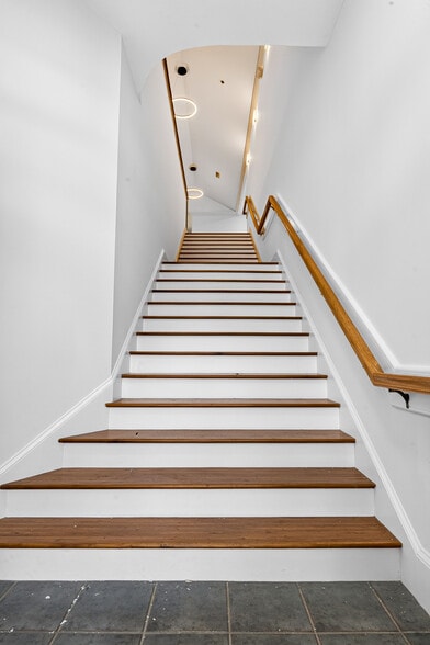 More Photos Of 112 W Doty Ave, Summerville Coworking Space