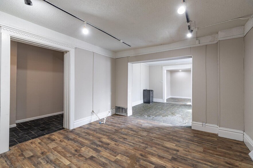 More Photos Of 1601 Jackson St, La Crosse General Retail For Sale
