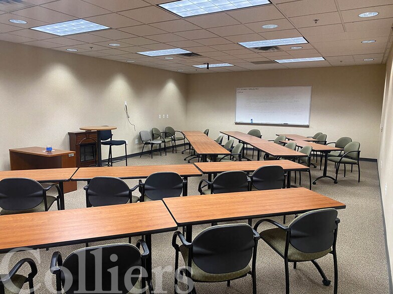 More Photos Of 408 S Eagle Rd, Eagle Coworking Space