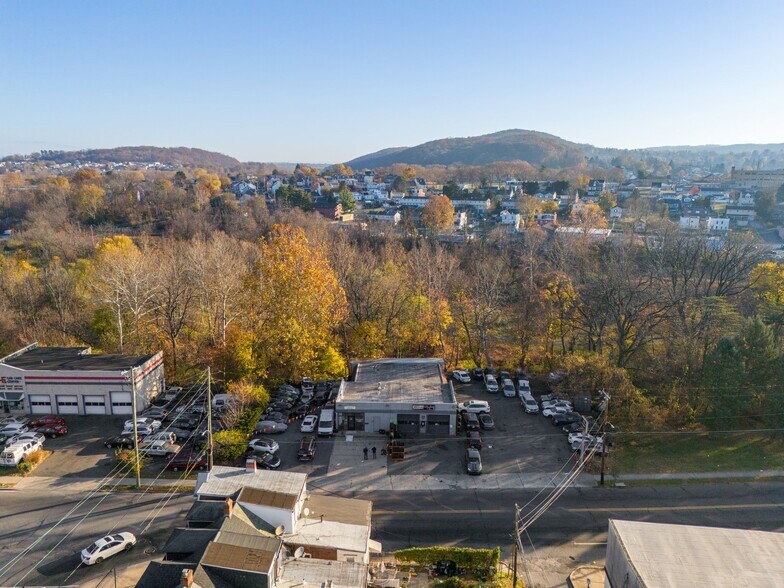 More Photos Of 1001-1015 S 5th St, Allentown Auto Repair For Sale