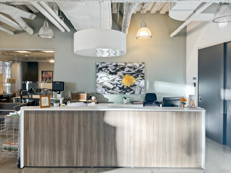 More Photos Of 1 Marina Park Dr, Boston Coworking Space