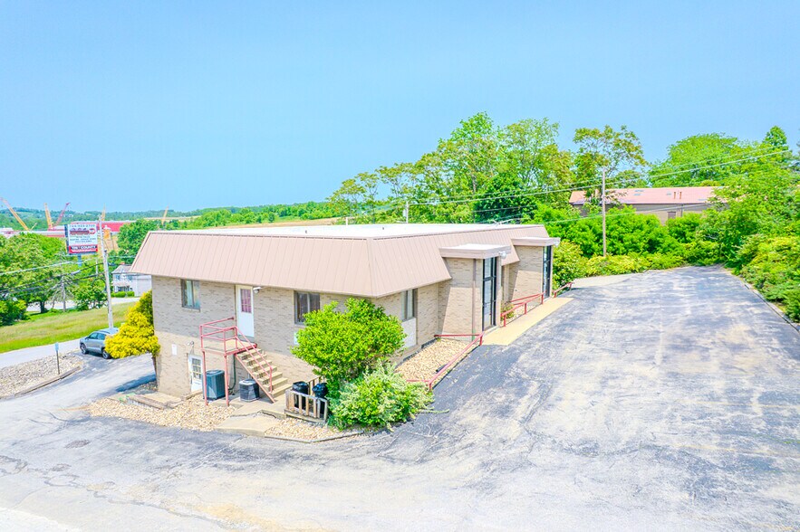 More Photos Of 1027 W Main St, Mount Pleasant Medical For Sale