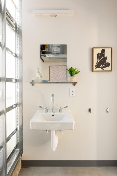 More Photos Of 161 N Garden St, Ventura Apartments For Sale