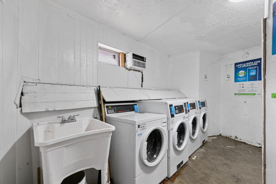 More Photos Of 8700 Gulf Fwy, Houston Apartments For Sale