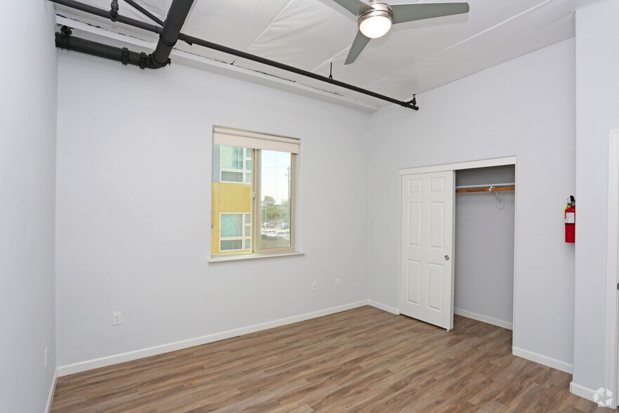 More Photos Of 1759 Fulton St, Fresno Apartments For Sale