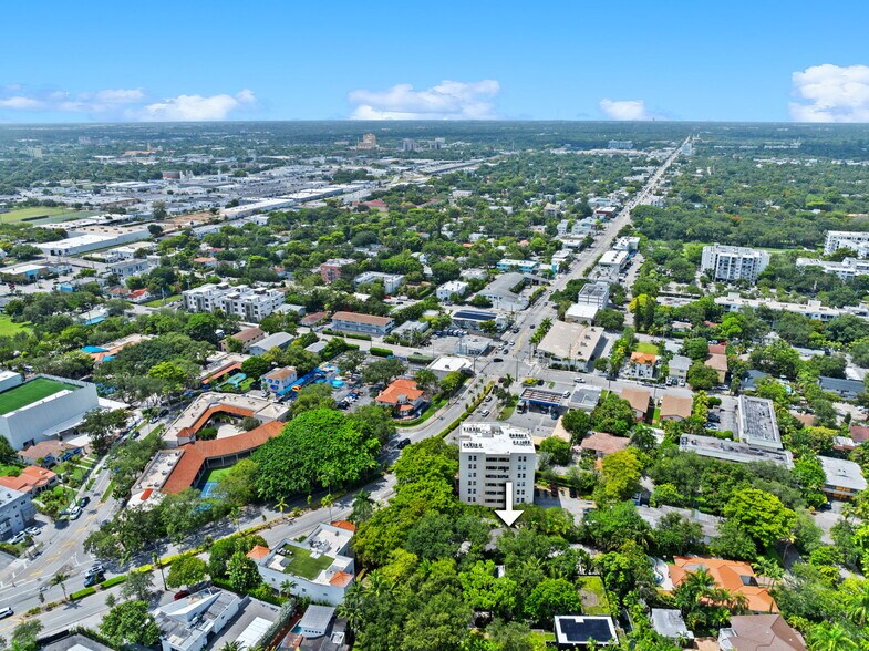 More Photos Of 5981 NE 6th Ave, Miami Office For Sale