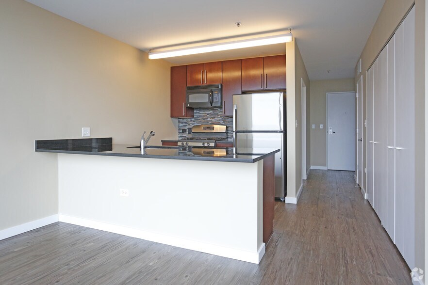 More Photos Of 1401 S State St, Chicago Apartments For Lease