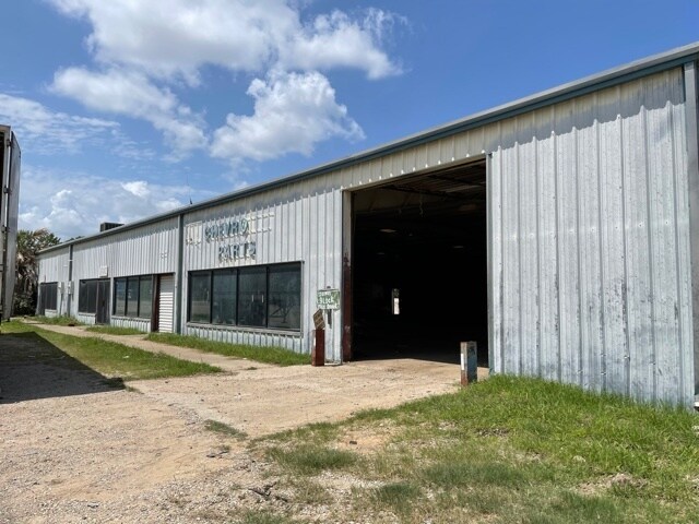 More Photos Of 7321 E Kennedale Pky, Kennedale Industrial For Lease