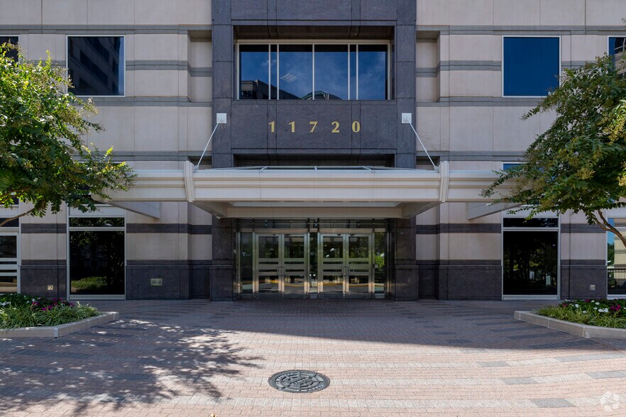 More Photos Of 11700 Plaza America Dr, Reston Unknown For Lease