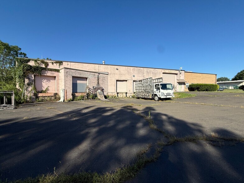 More Photos Of 300 Enterprise Ln, Colmar Warehouse For Sale