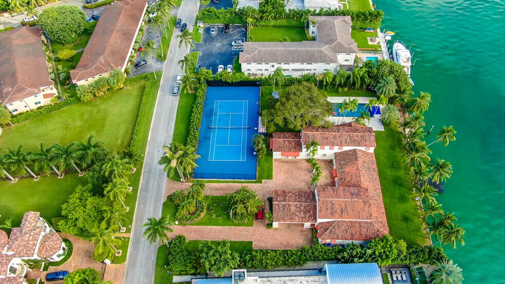 More Photos Of 44 Bal Bay Dr, Bal Harbour Land For Sale