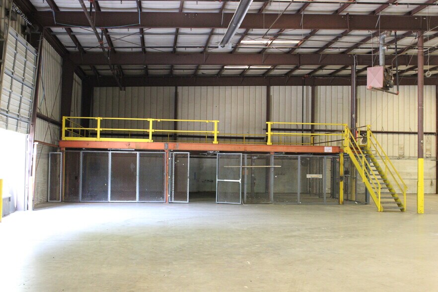 More Photos Of 2001 Bellwood Rd, Richmond Warehouse For Sale