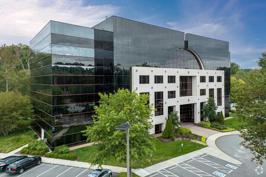 More Photos Of 7501 Boulder View Dr, North Chesterfield Unknown For Lease