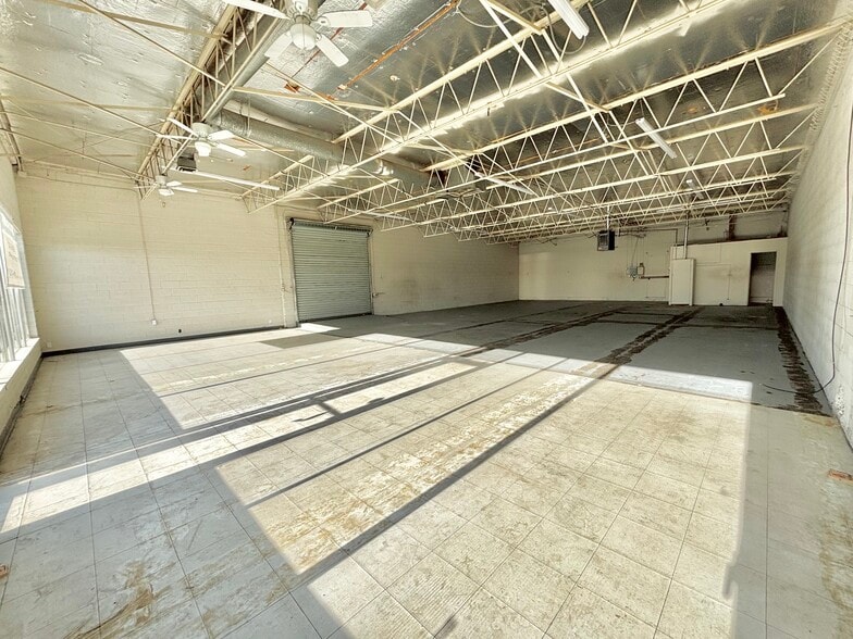 More Photos Of 3390-3424 S Market St, Redding Industrial For Lease