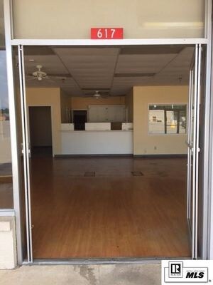 More Photos Of 653 E Madison Ave, Bastrop General Retail For Lease