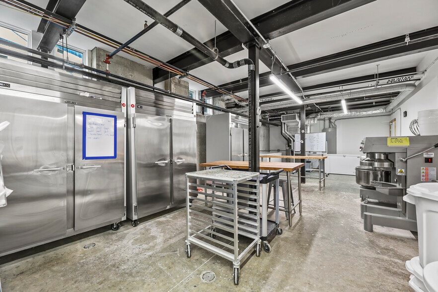 More Photos Of 198 Main St, Great Barrington Freestanding For Sale