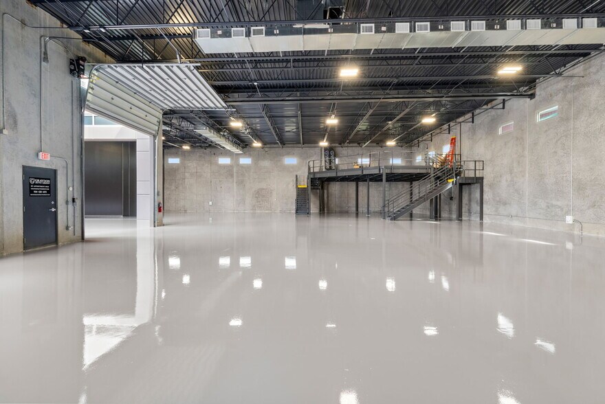 More Photos Of 1111 N 34th St, Tampa Self Storage For Sale