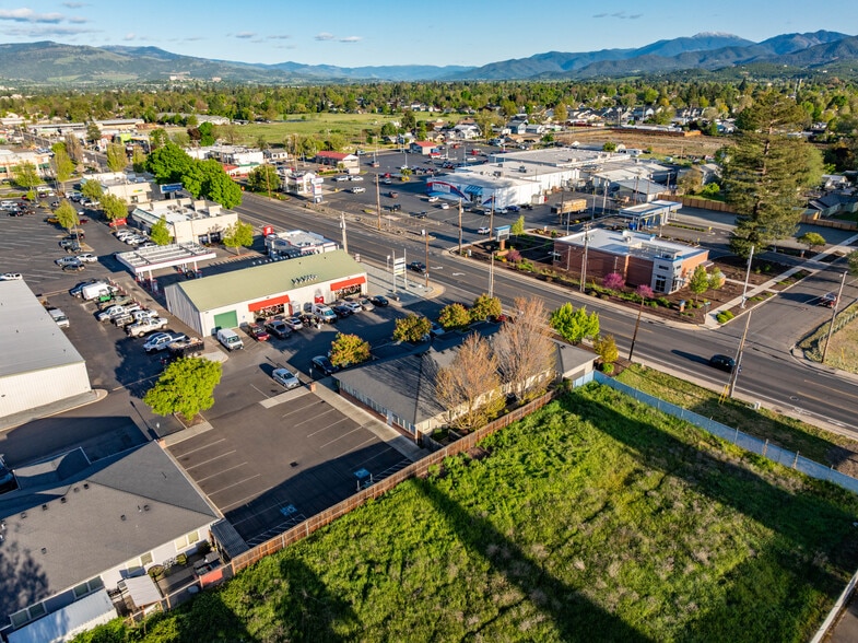 More Photos Of 2436 W Main St, Medford Office For Sale