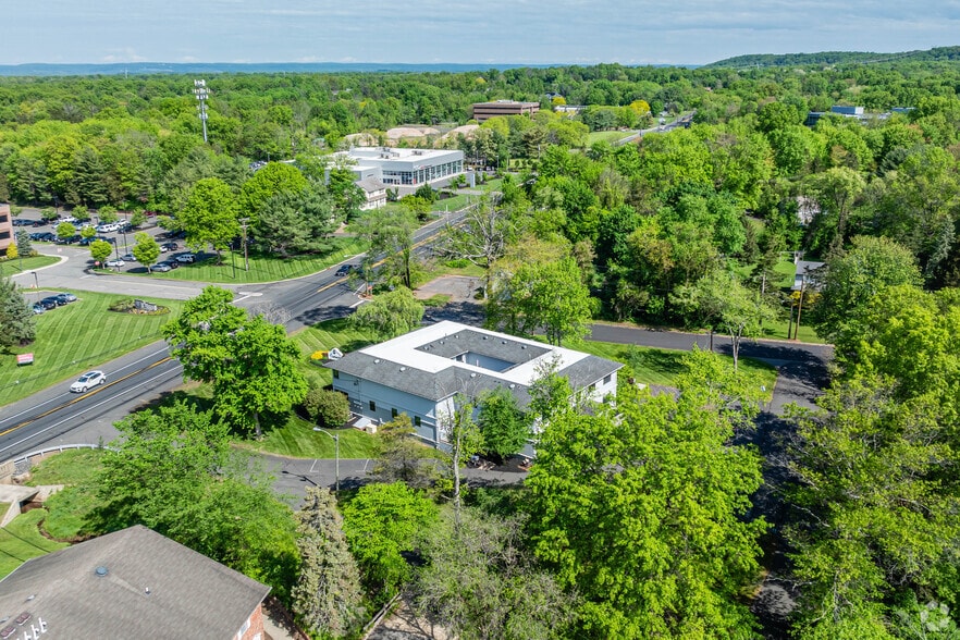 More Photos Of 682 US-202, Bridgewater Office For Sale