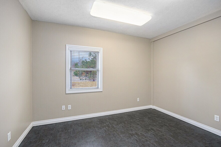 More Photos Of 4744 Beckley Rd, Battle Creek Office Residential For Sale